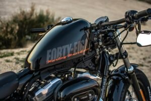 Read more about the article The Ultimate Guide to Motorcycle Air Ride Suspension: Choosing the Best Motorcycle Air Ride System